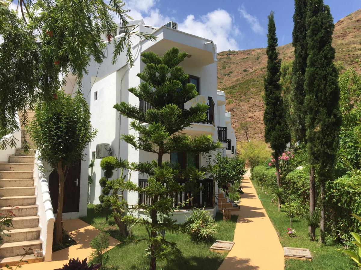 On Hotel Адрасан Экстерьер фото