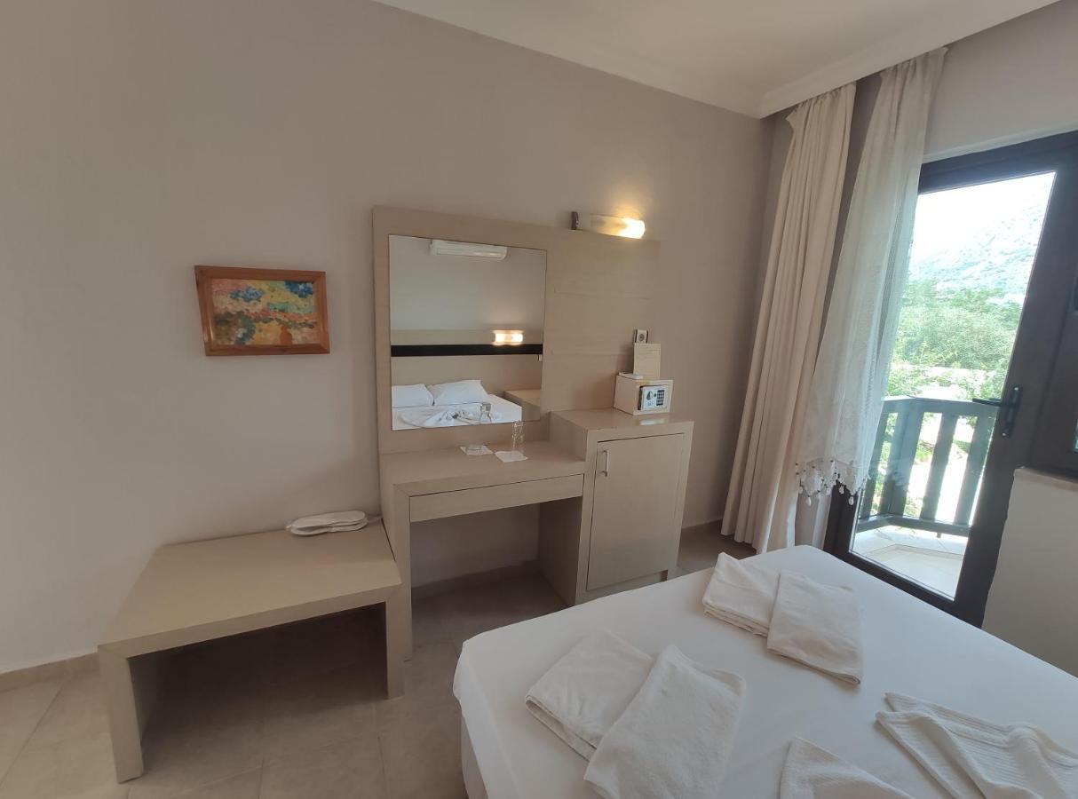 On Hotel Адрасан Экстерьер фото