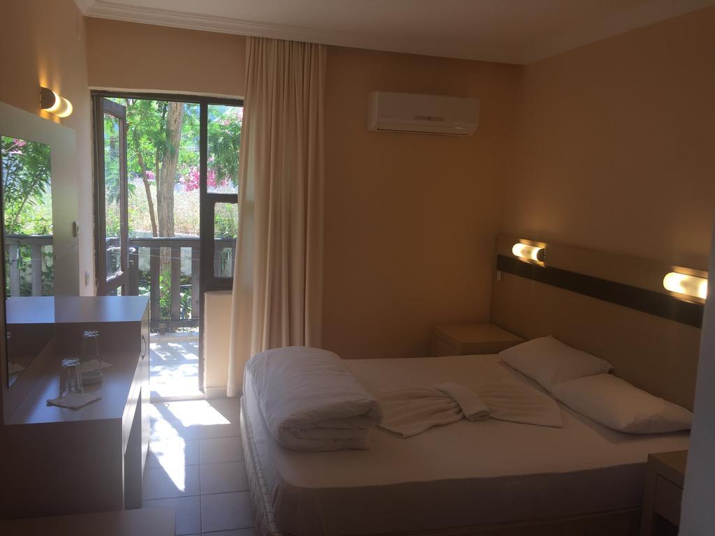 On Hotel Адрасан Экстерьер фото