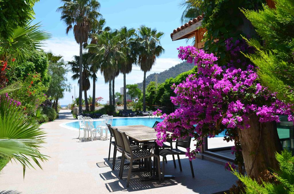 On Hotel Адрасан Экстерьер фото