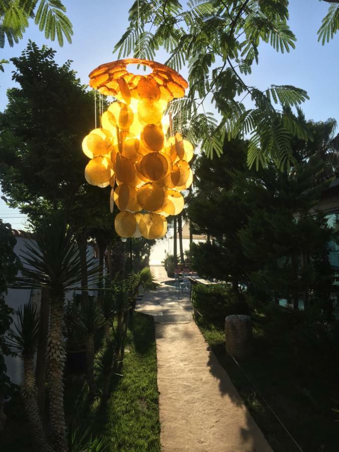 On Hotel Адрасан Экстерьер фото